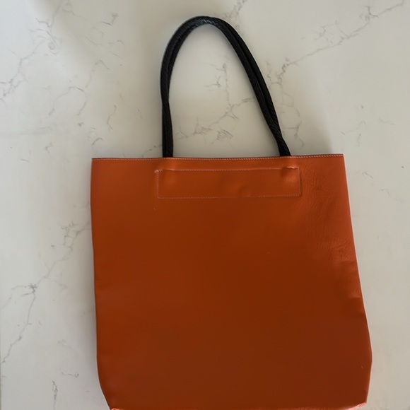 Orange leather shoulder bag - Picture 2 of 6